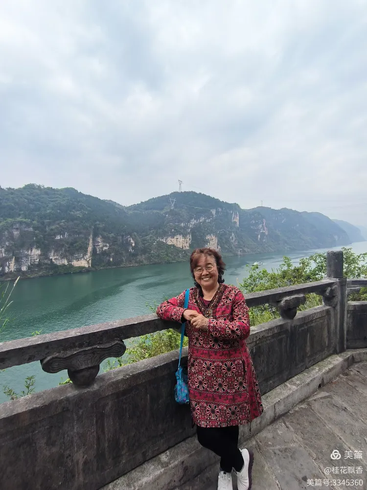 与凤月乘豪轮游三峡照片视频集锦